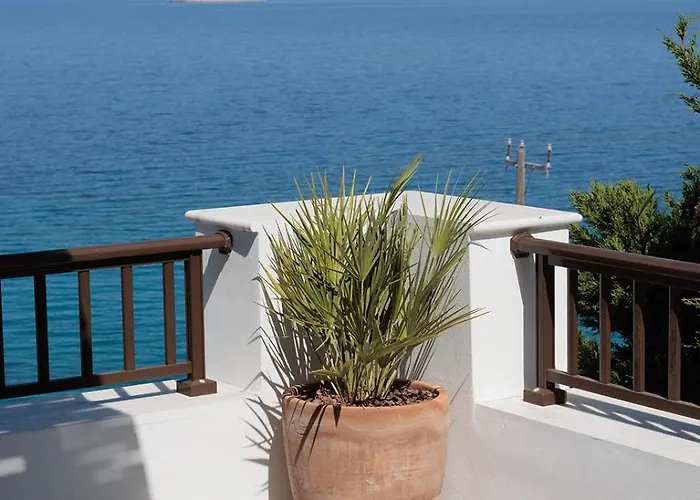 Lantställe Evdokia - Luxury Olive Yard With Aegean View Moutsoúna